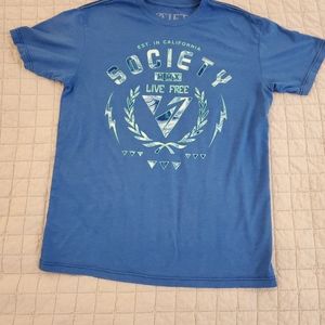 Buckle tshirt